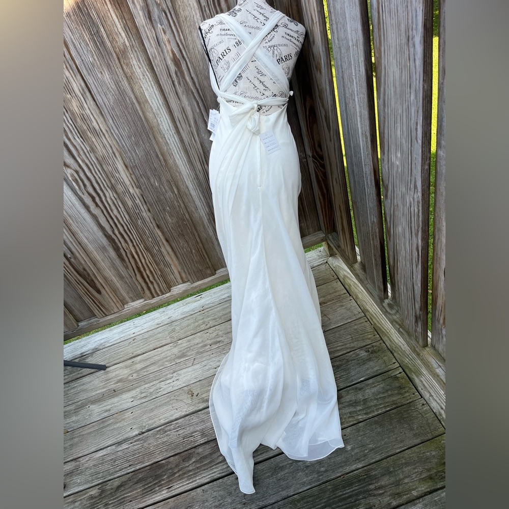 NWT Davids Bridal Galina Ivory Elegant Wedding Dress Size 4 - Picture 8 of 12